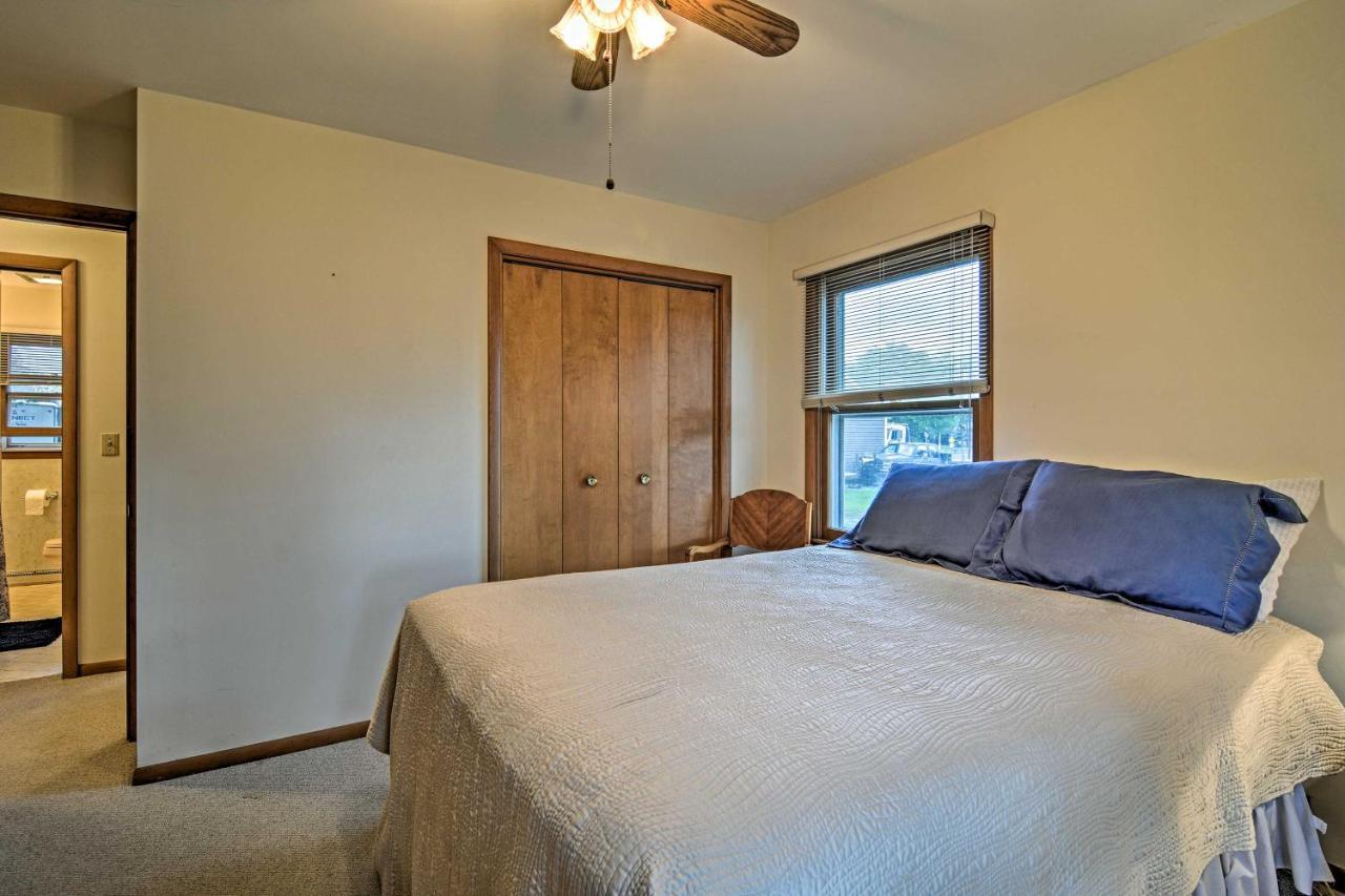 Lake Huron House With Grill And Beach Access! East Tawas Exterior foto